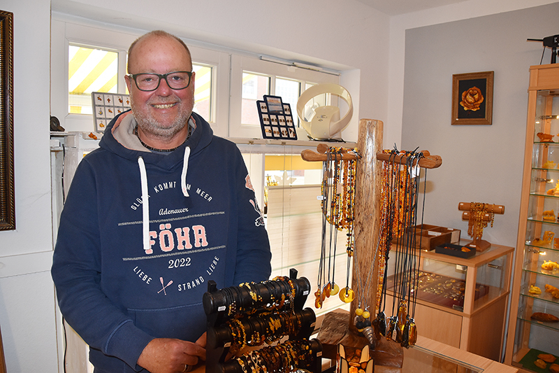 »Uwe´s Bernsteintruhe« seit 30 Jahren in Wyk