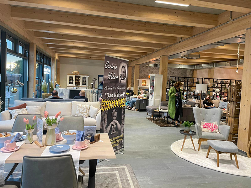 Krimiautorin begeisterte rund 40 Gäste